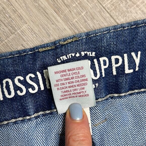 Mossimo Medium Wash Boho Embroidered Cutoff Denim Shorts Women’s/Junior Size 5 - Picture 3 of 8